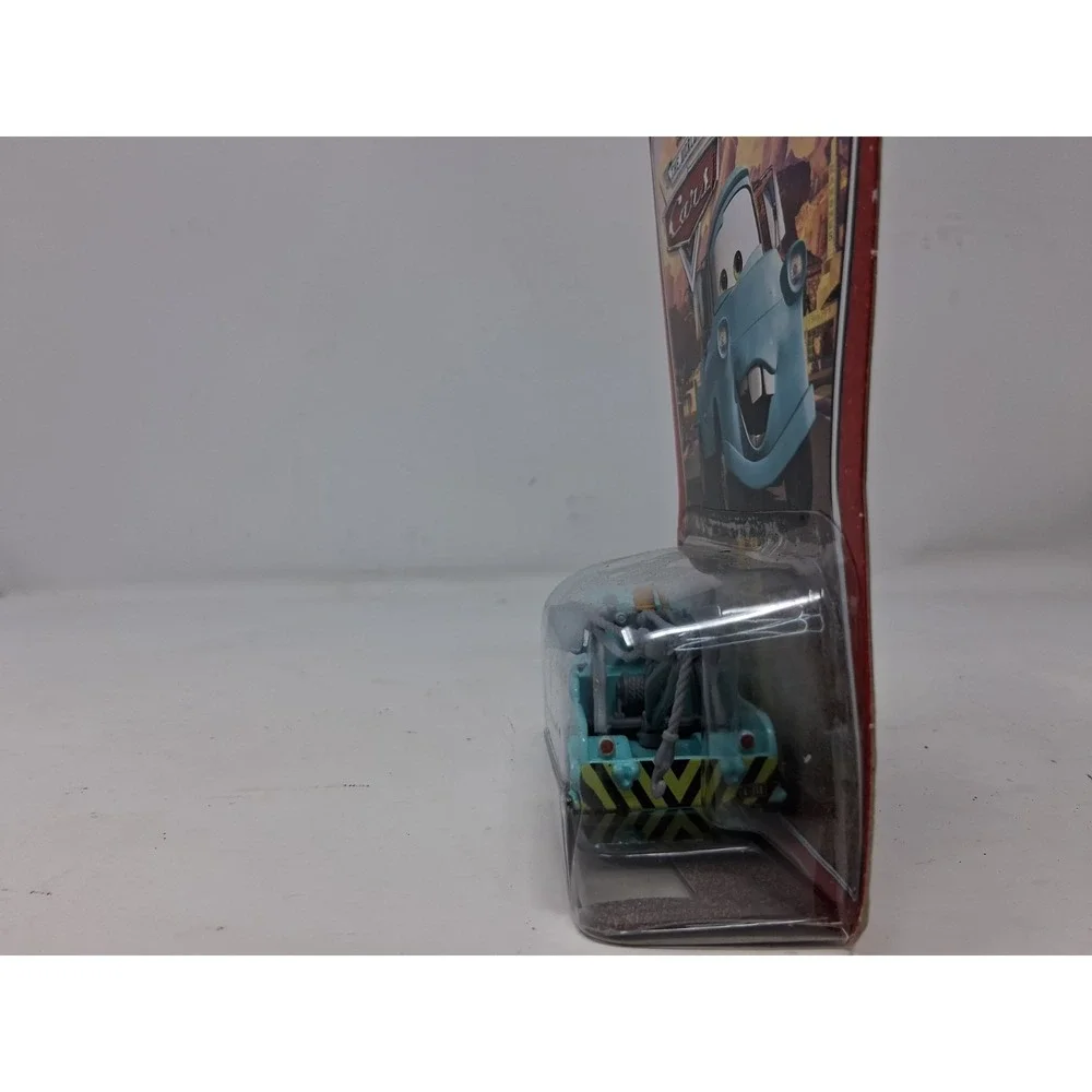 Disney Pixar The World Of Cars Brand New Mater 19 Diecast. W
